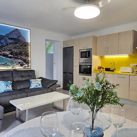 Oasis, Apartamento, 1ª Linea アパート *